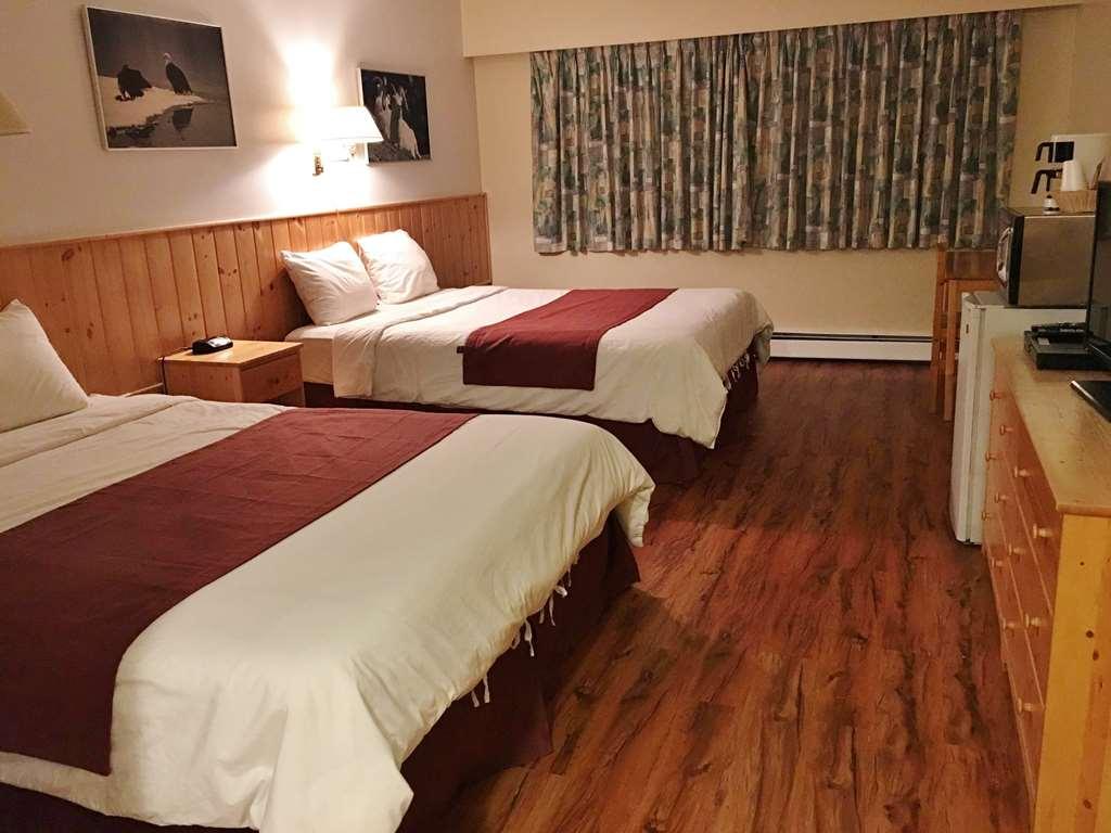 Canadas Best Value Inn- Riverview Hotel Уайтхорс Номер фото