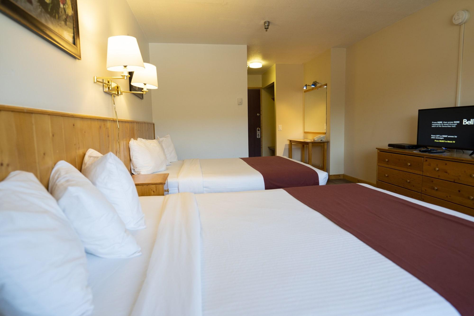 Canadas Best Value Inn- Riverview Hotel Уайтхорс Экстерьер фото